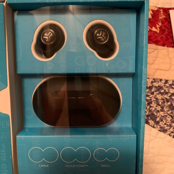 JLab : Ear buds - Picture 8 of 9